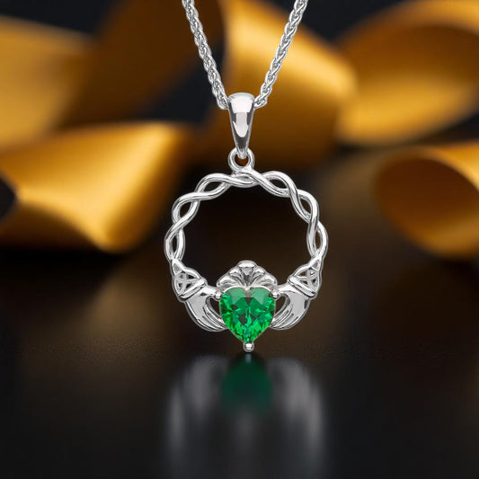 Silver Pendant Claddagh Stone Set