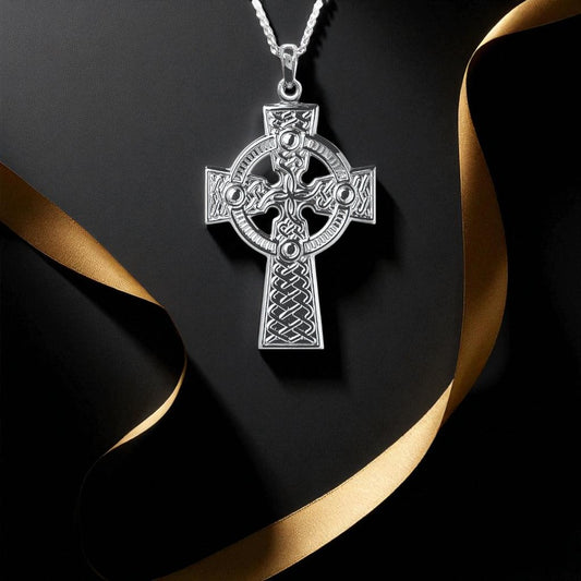 Traditional Celtic Knot Medium