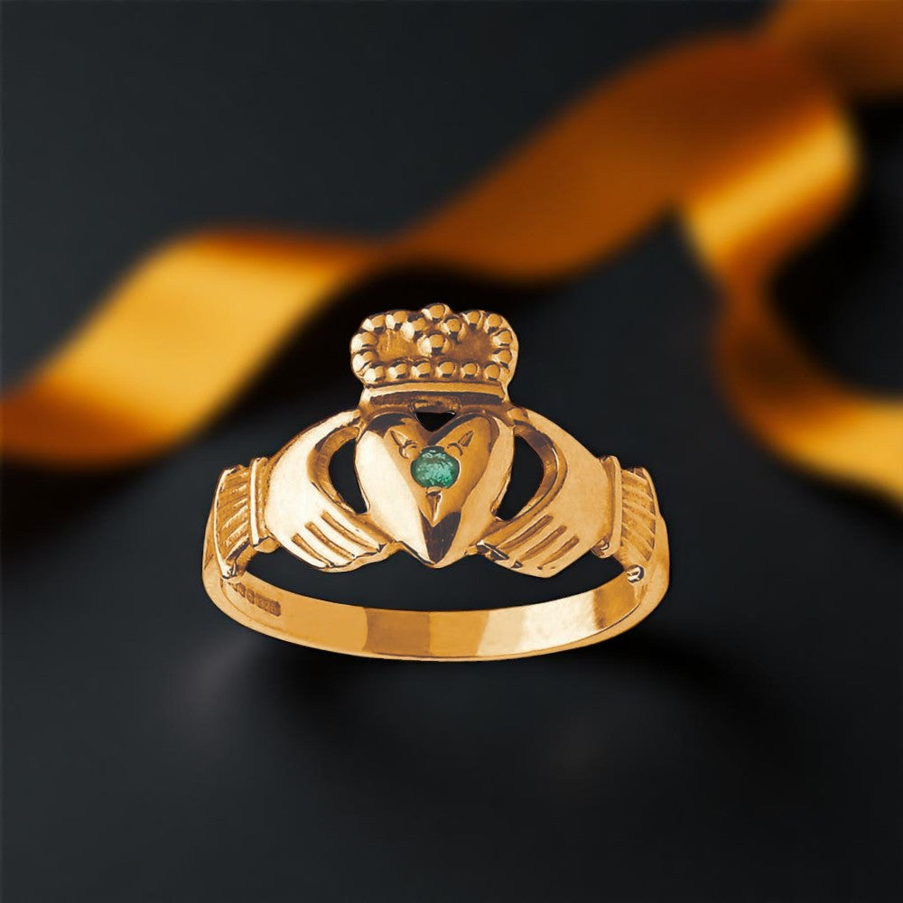 Claddagh Ring Medium with Single Emerald