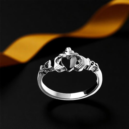 New York Style Claddagh Ring