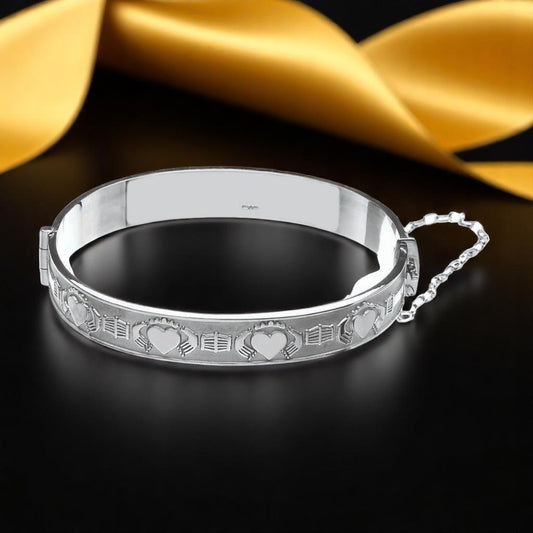Silver Bangle Mo Anam Cara/Claddagh