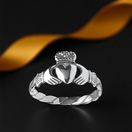 Twisted Shank Claddagh Ring