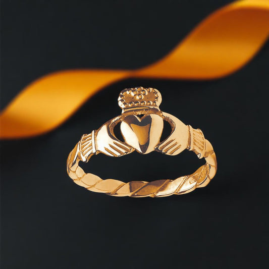 Twisted Shank Claddagh Ring
