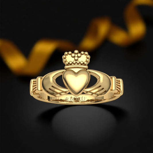 Traditional Medium Claddagh Ring