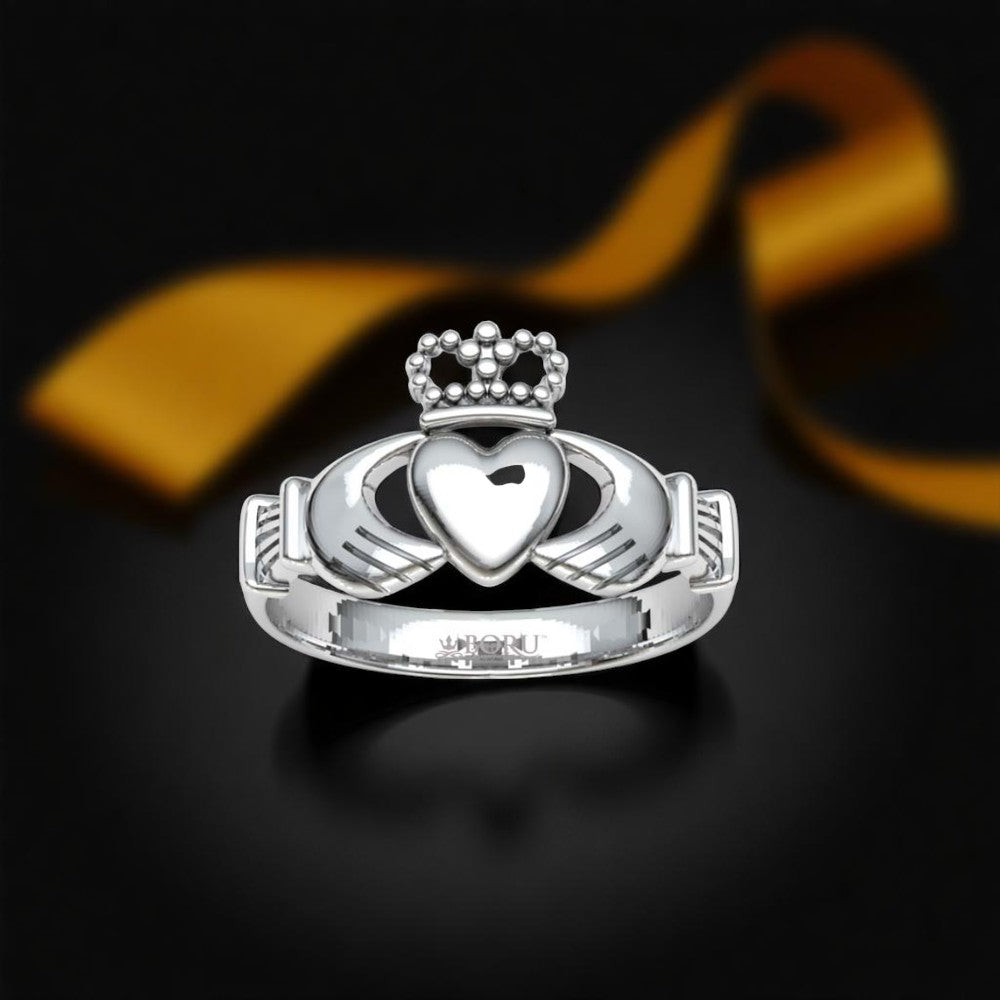 Traditional Large Claddagh Ring