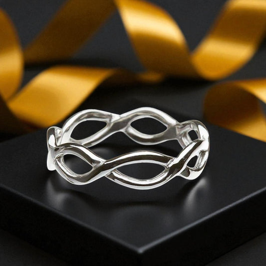 Ladies Infinity Wedding Ring