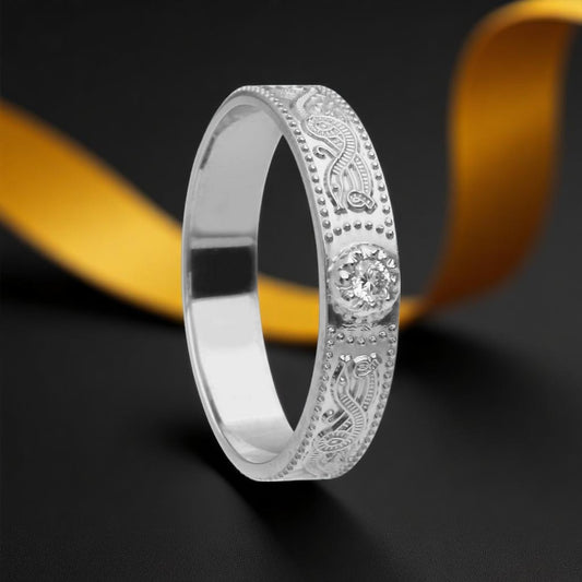 Celtic Warrior Ring - Narrow with Diamond