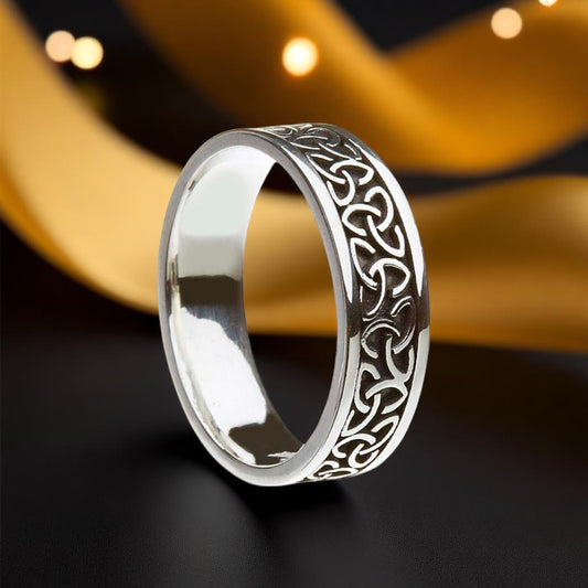 Solid Trinity Knot Ring