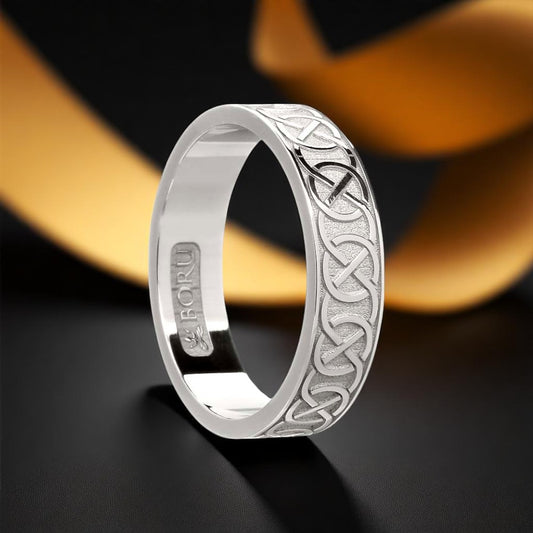 Ladies Closed Celtic Knot Ring